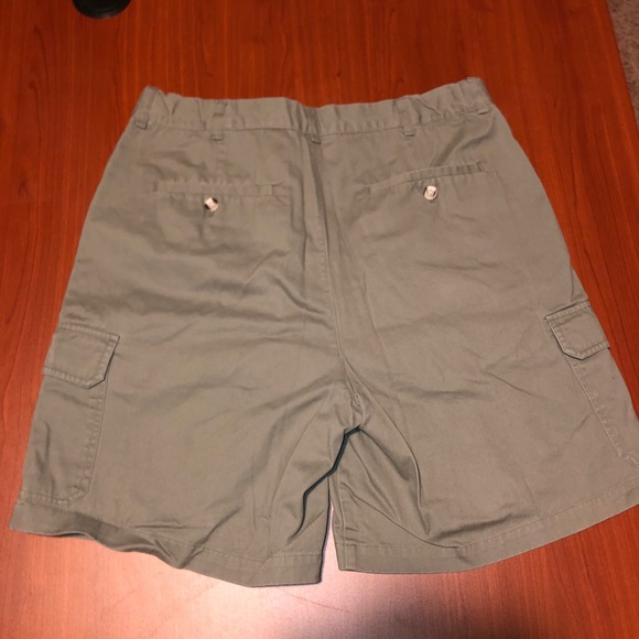 Men’s Windham Point cargo shorts - Picture 2 of 3